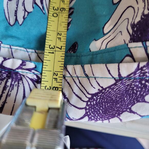 Quicksilver Hawaiian; Tropical; Aloha Shirts Blue with White Floral Sz XXL - Picture 6 of 7